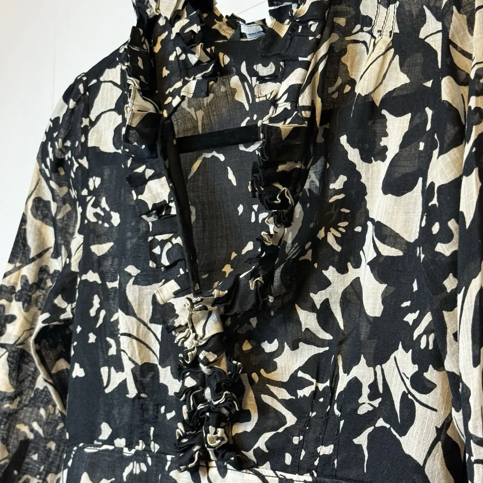 J Crew Floral Ruffle Top‎ Blouse Workwear Everyday Trendy Dressy 3/4 Sleeve Sz M Size M - Image 4