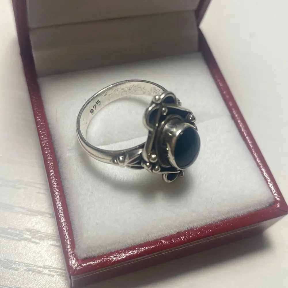 Vintage Sterling Silver Ring Green Size 8 - Image 2