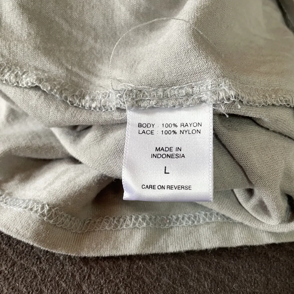 NEW YORK & COMPANY Gray Lace Tank Top Size Large - Image 6