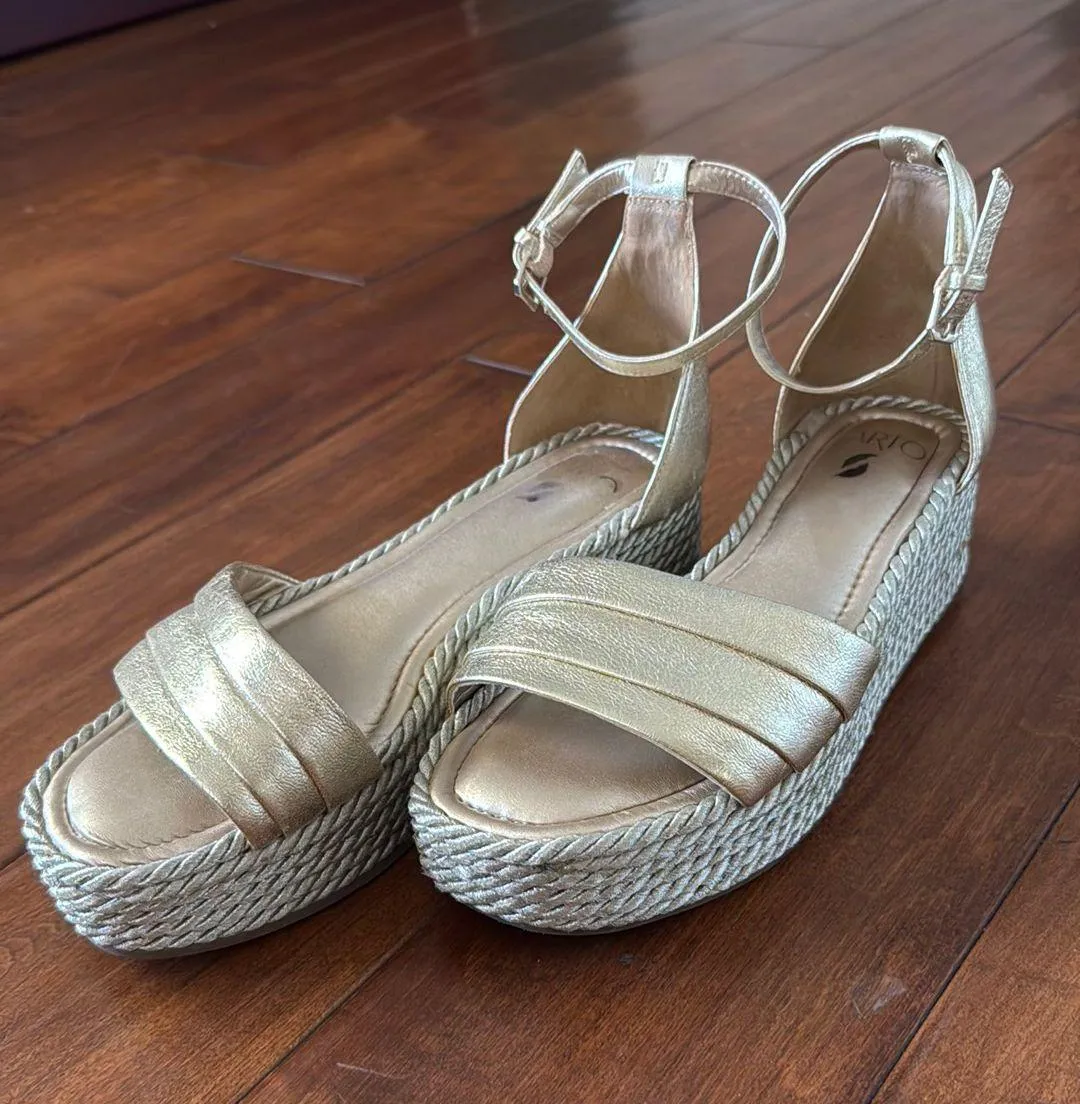 Gold Heels - Image 2