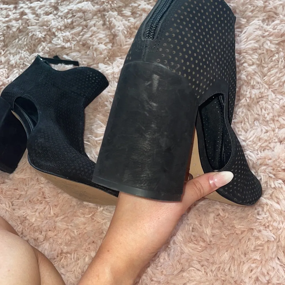 Gianni Bini Black Suede Peep Toe Booties - Image 9