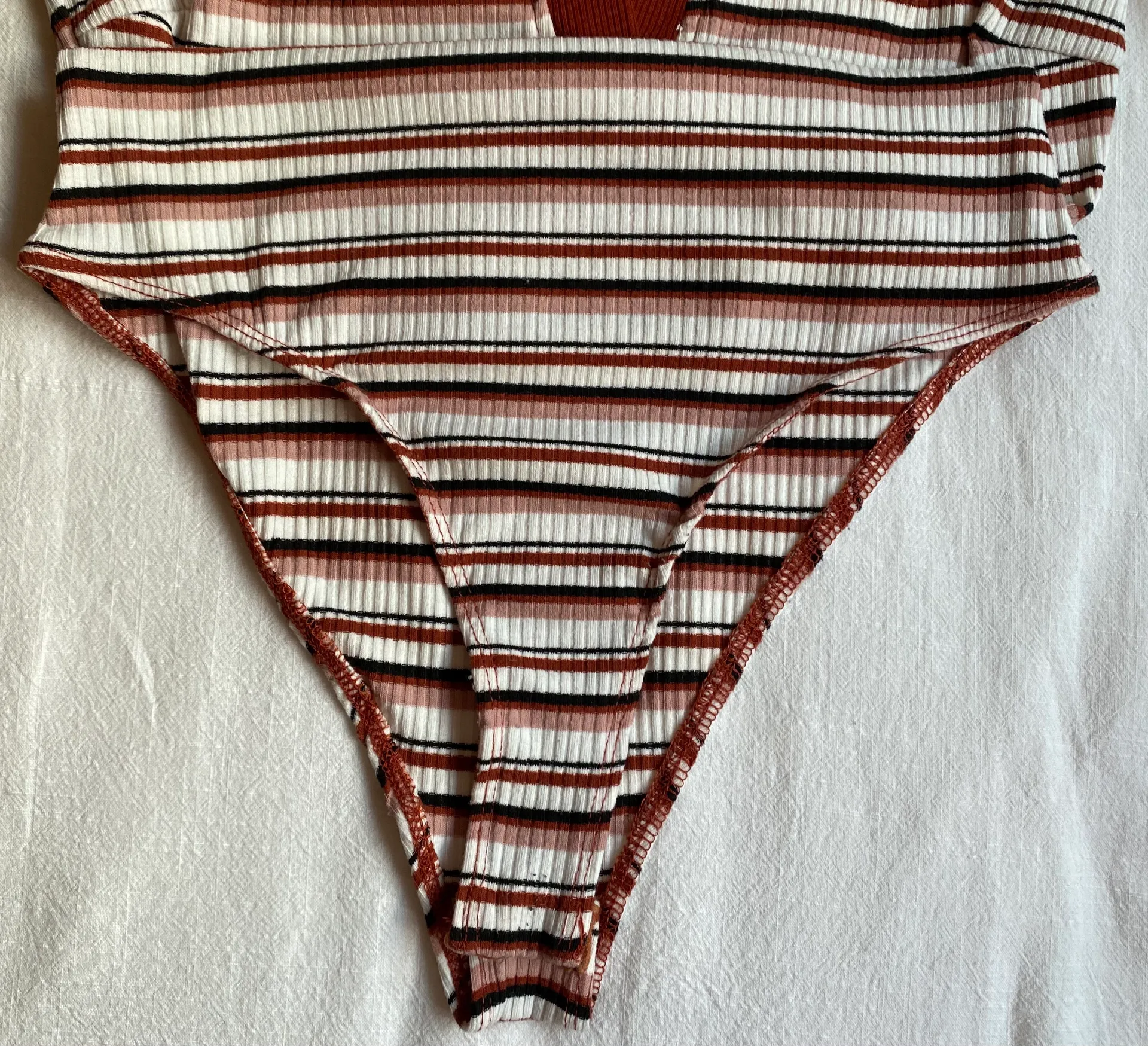 Forever 21 70s Inspired Bodysuit  - Image 4