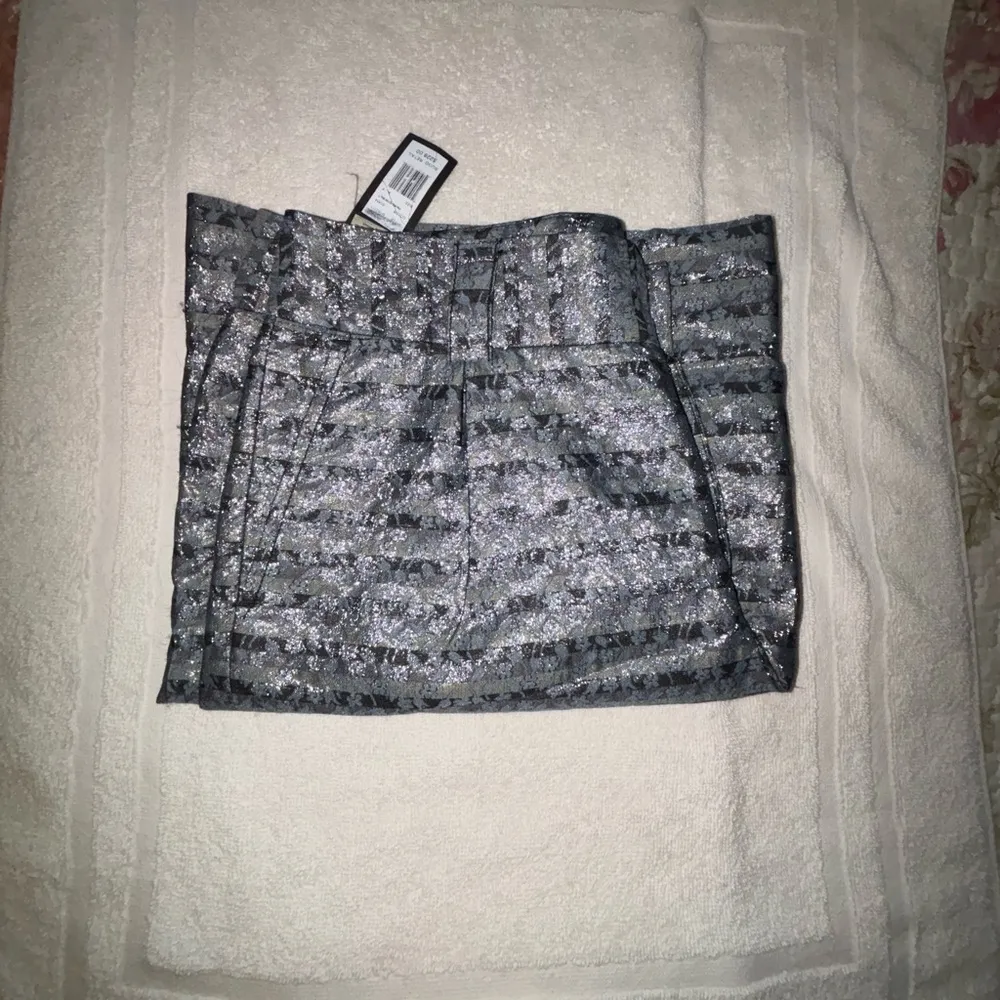 MARC JOCAOBS NWTS Blue long shorts size 6 - Image 14