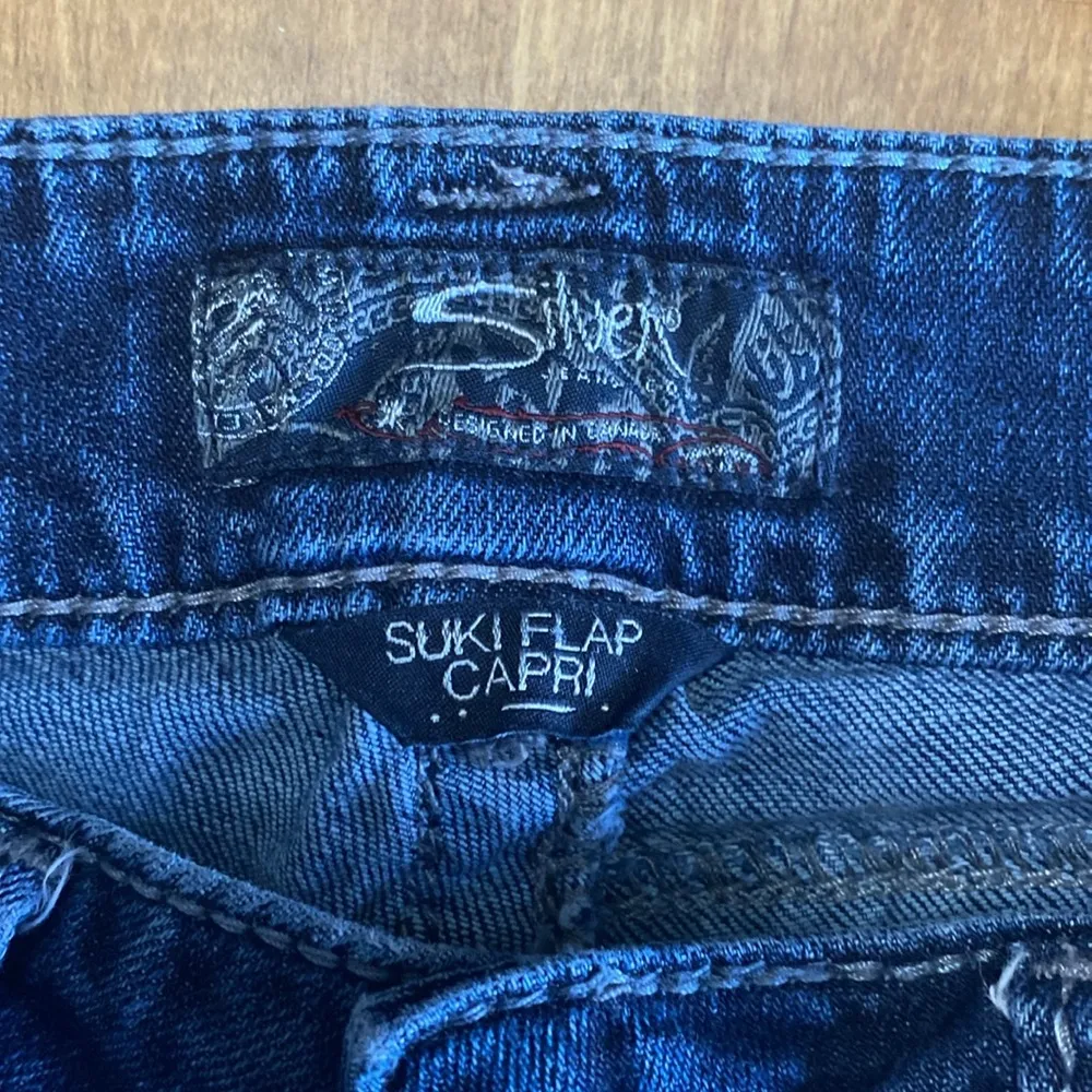 Silver Jeans  Suki Flap Capri 29 - Image 6