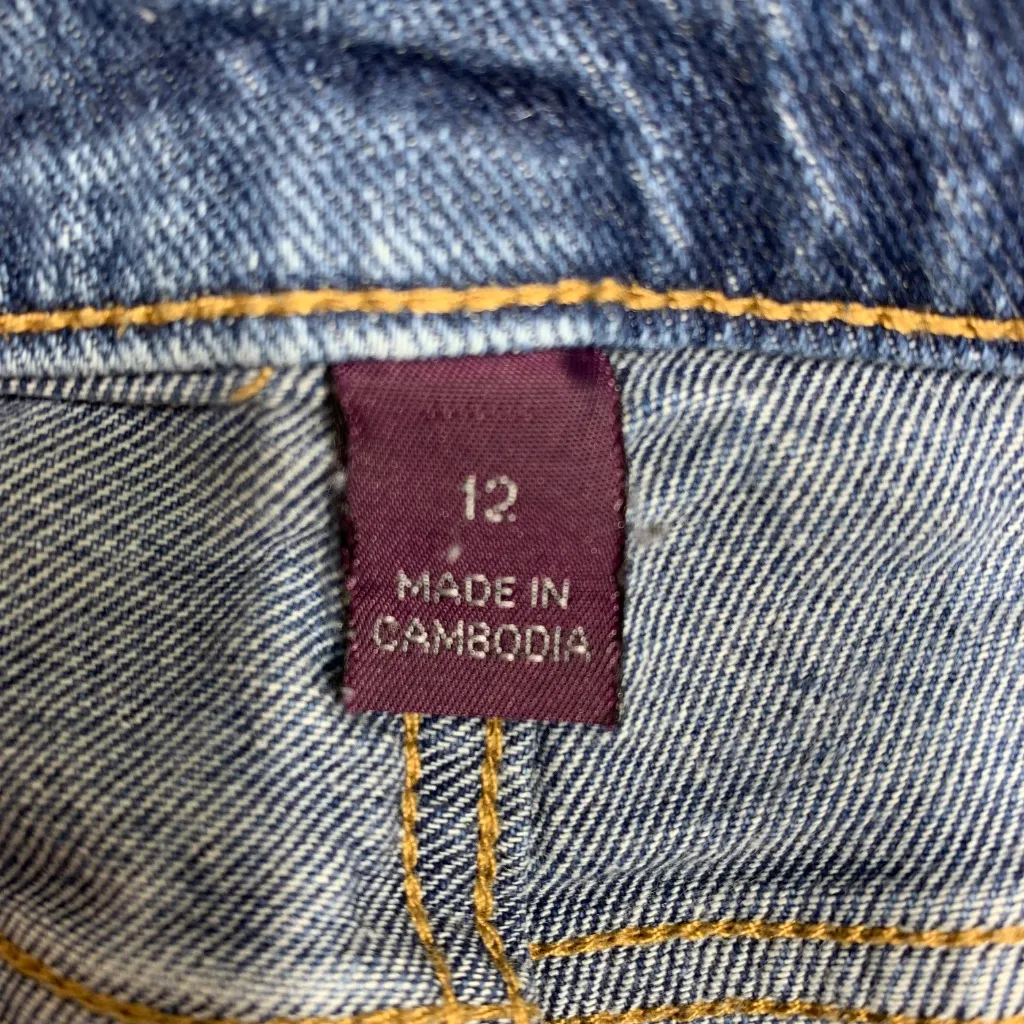 Boyne Women’s Blue Jeans Size 12 Made in Cambodia Classic Fit 99% Cotton - Image 9