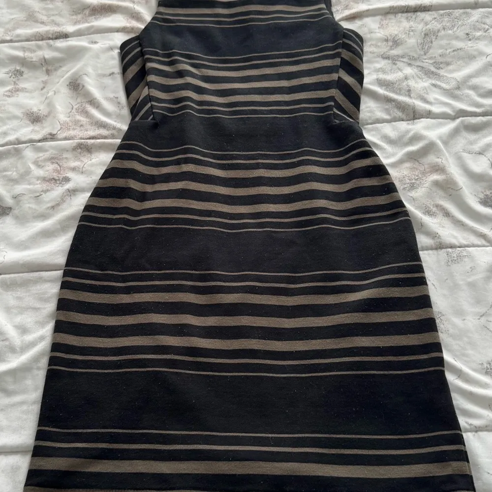 Banana Republic Striped Black and Tan Sleeveless sheath Dress, size 0 office - Image 7