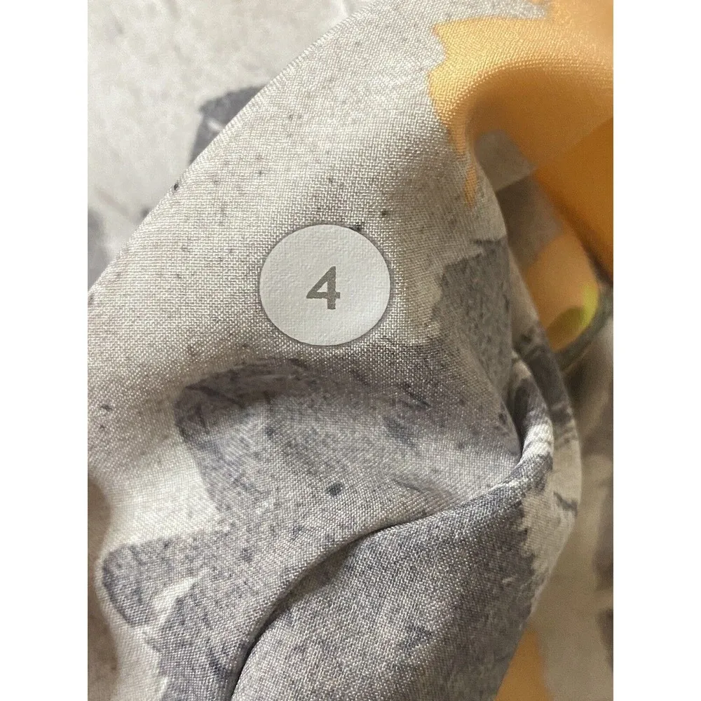 Lululemon Womens Om Pant‎ Mini Art Pop White Multi Slate Roll Down Waist Yoga 4 - Image 8