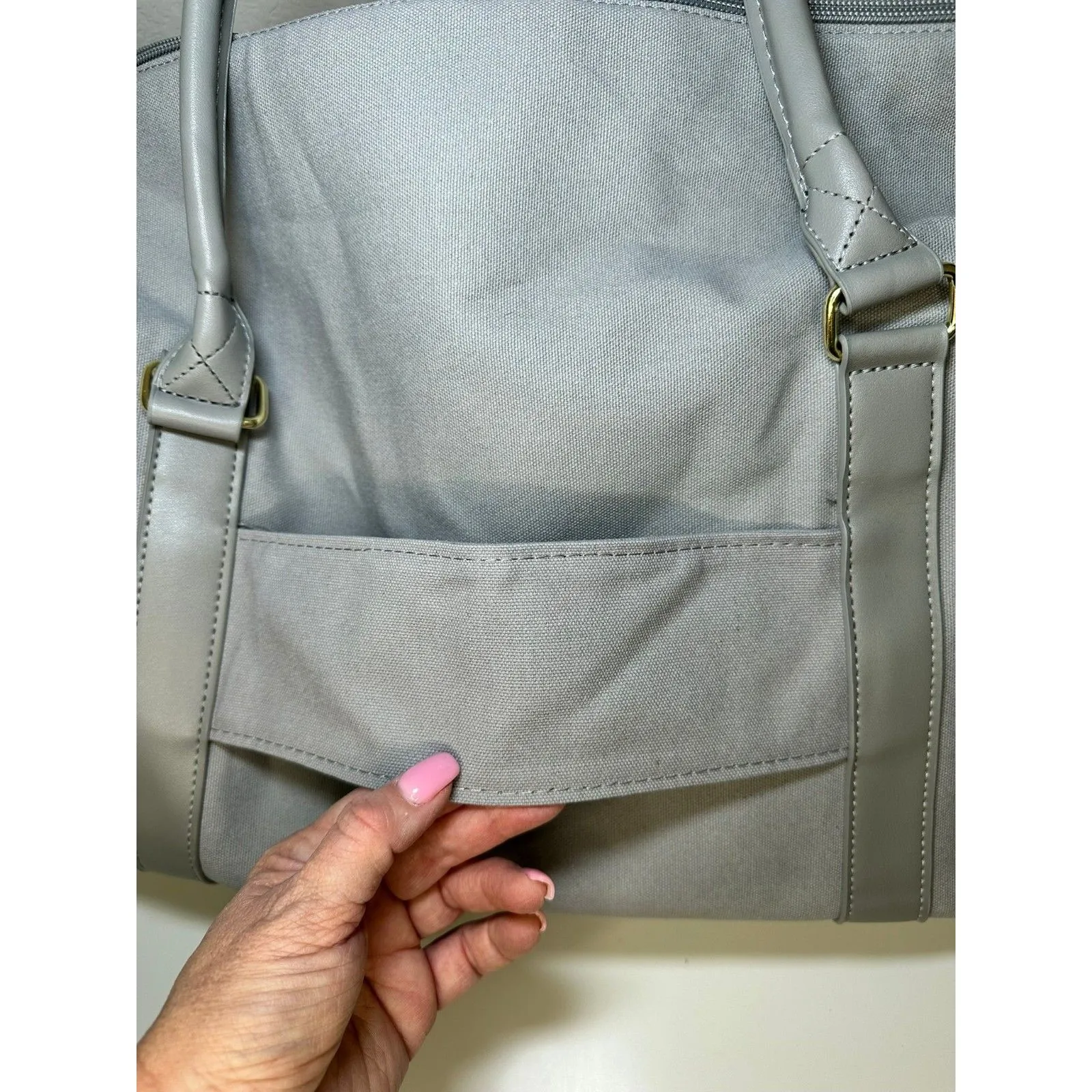 PROTEGE Weekender Duffel Bag 22‑Inch Silver Gray Spacious Travel Tote NEW w/Tags - Image 8