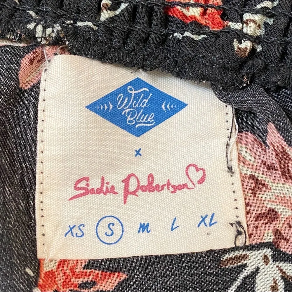 Wild Blue SADIE ROBERTSON Women’s Small Off Shoulder Floral Casual Top Blouse - Image 6