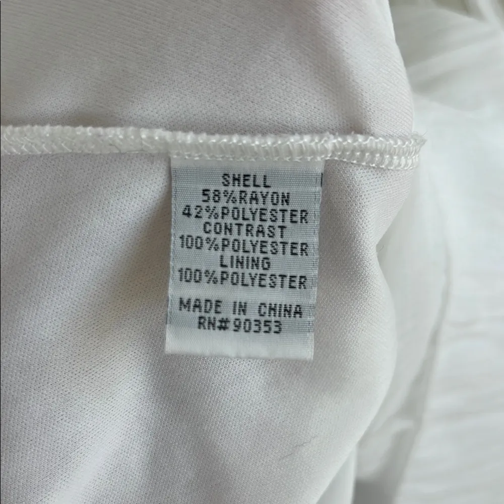 Elegant White Lace Dress - Image 5