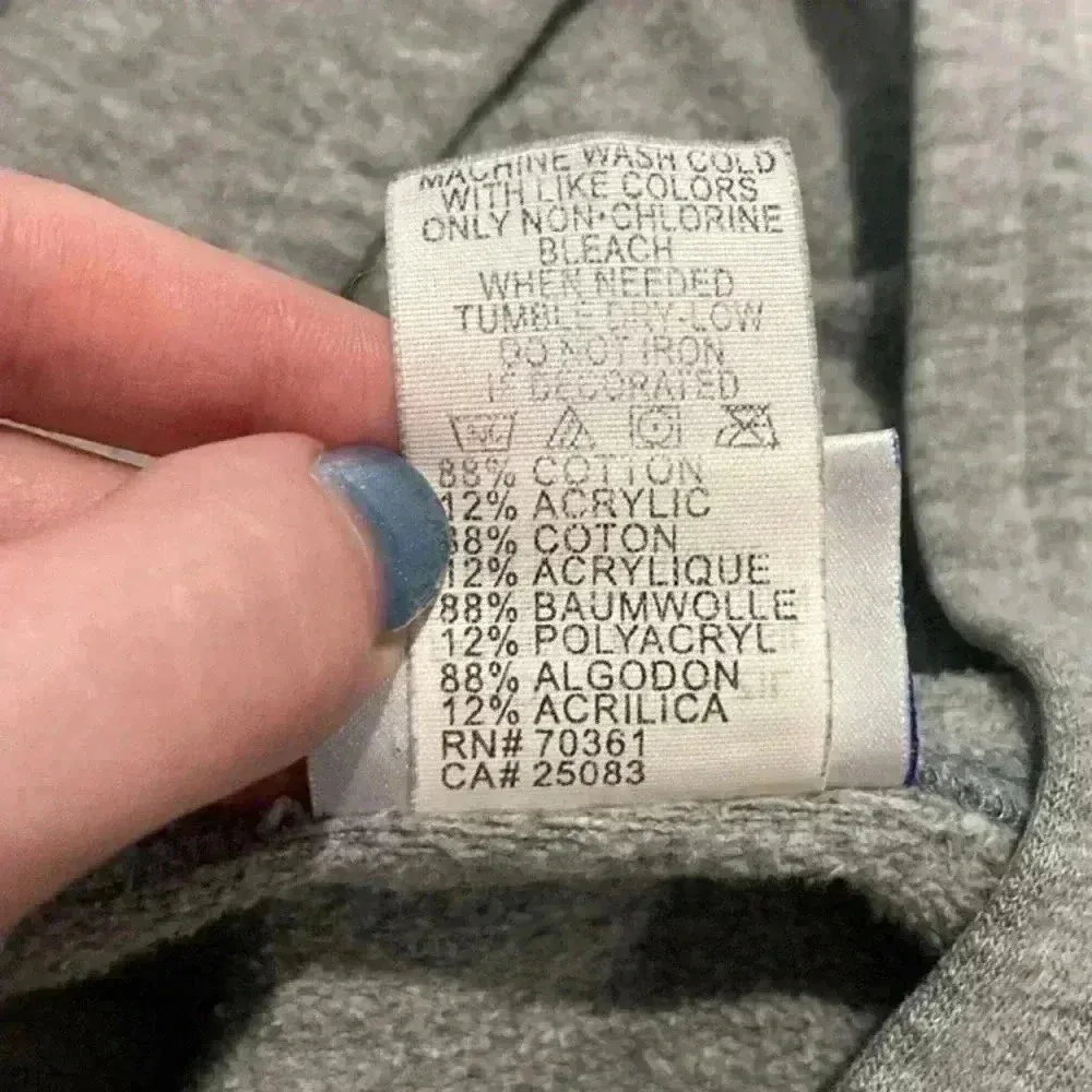 Vintage Disneyland resort  patriotic grey hoodie in size medium - Image 6