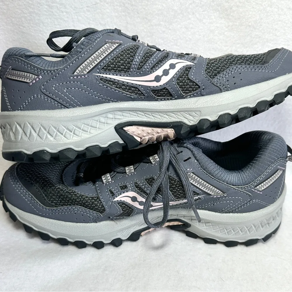 Saucony Excursion TR13 Running Shoes 7.5 Versafoam Gray Pink Athletic Shoes - Image 8