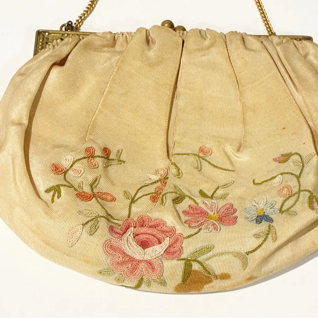 Vintage Satin Embroidered Floral Kiss Lock Chain Evening Pouch Made in France Pink - Image 2