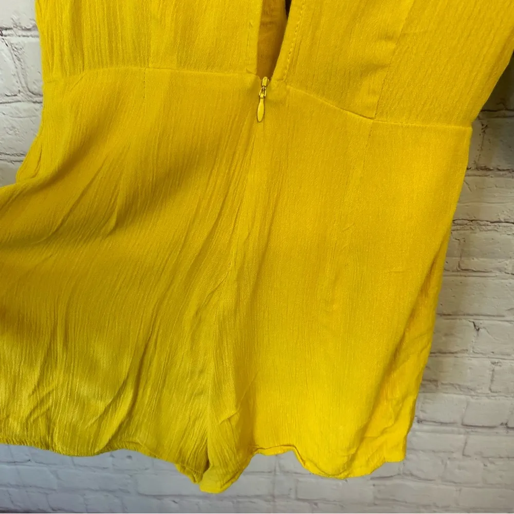 Louna boho chic crinkle shorts romper, flared sleeve, front tie, cutout size XS Yellow - Image 2