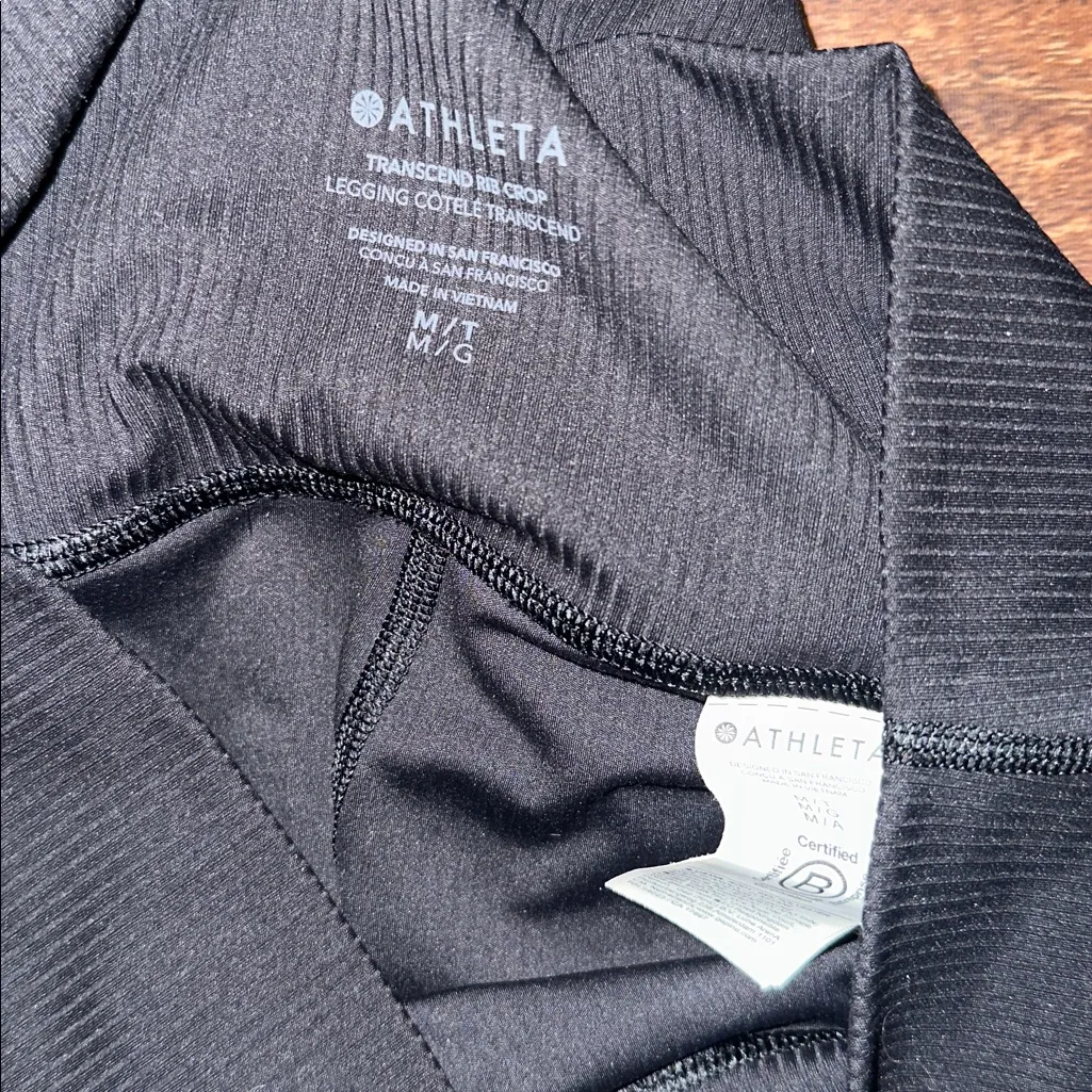 Athleta Black Transcend Rib Crop Legging in Size Medium Tall - Image 7