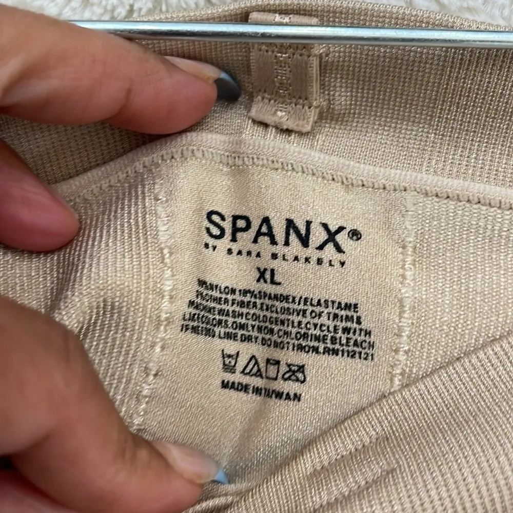 Spanx shapewear size xl - Image 4