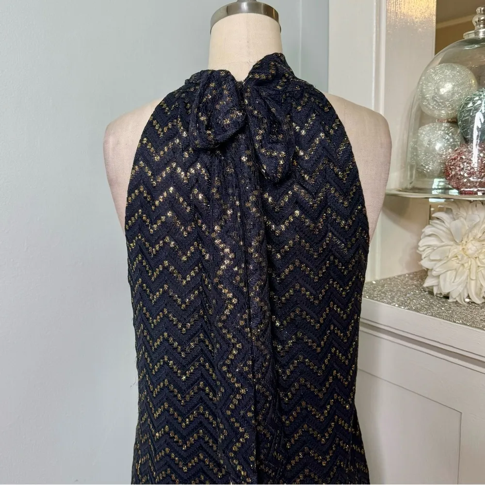 Trina Turk Morrison Dress Black Gold Metallic Tie Neck Shift Dress Large - Image 9