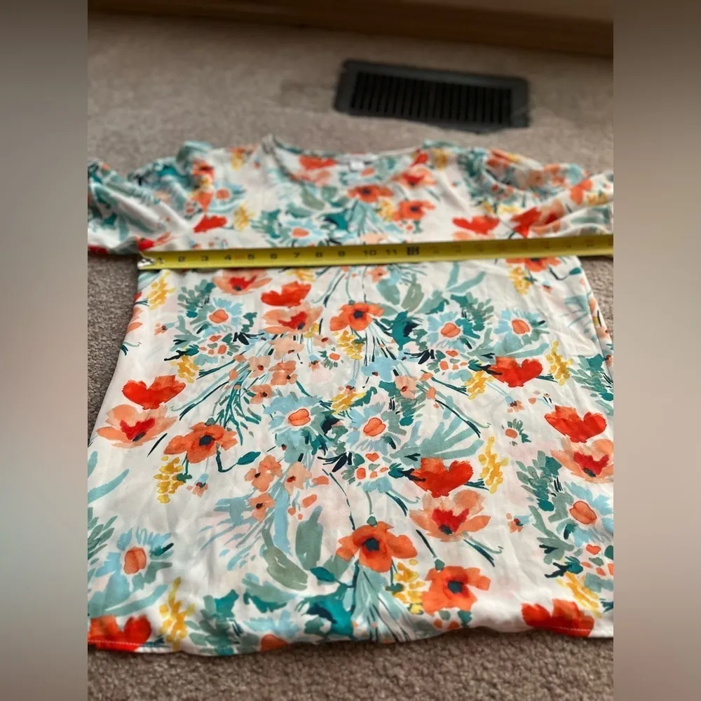 2/$12 Counterparts Red Poppy Floral Tie Sleeve Spring Blouse Size Small - Image 13