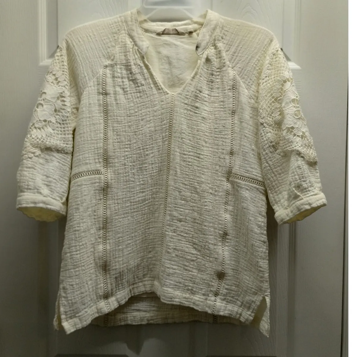 Soft Surroundings Size Small Magnolia Gauze Cream Crochet Lace Detail Lined Top - Image 2