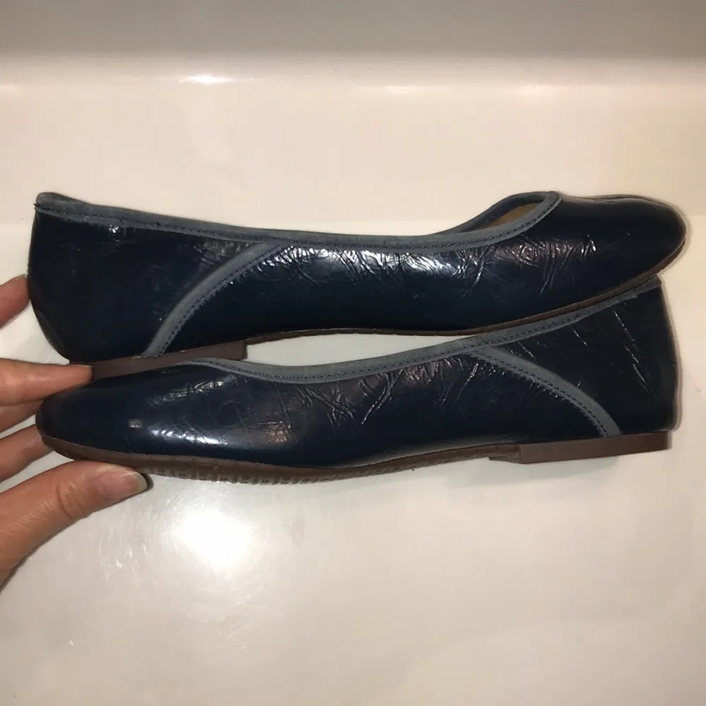 UGG Women’s Antora Blue Patent Leather Sheepskin Inner Round Toe Ballet Flats - Image 3