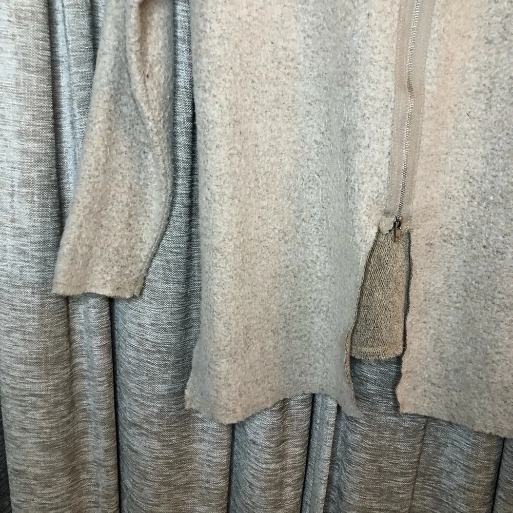 Soft Surroundings Tan Fleece Turtleneck Split Back Sweater Size Extra Small - Image 9