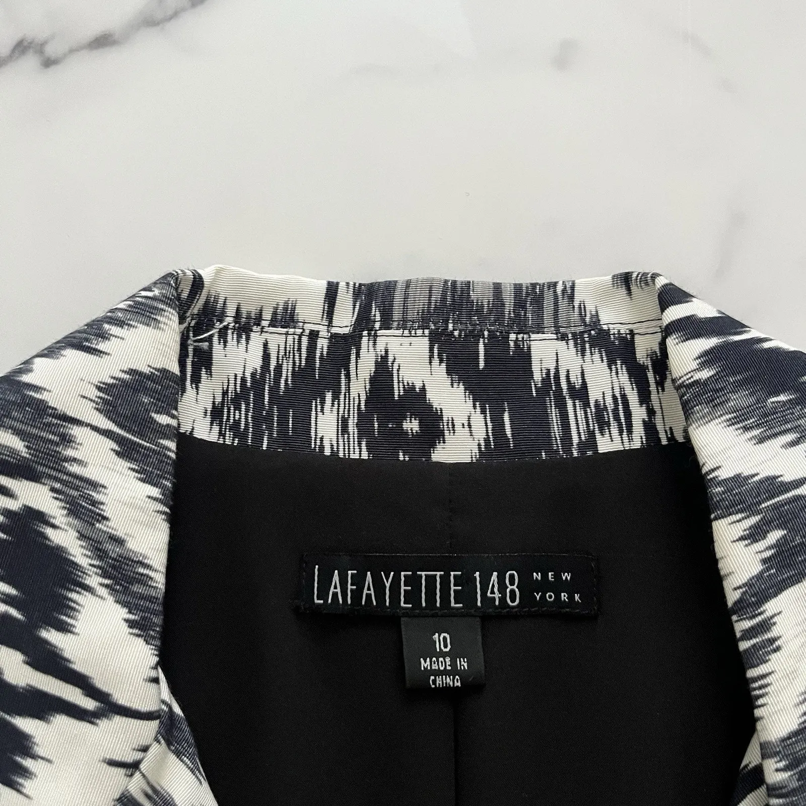 Lafayette 148 New York black and white ikat print blazer jacket Sz 10 Old Money - Image 4