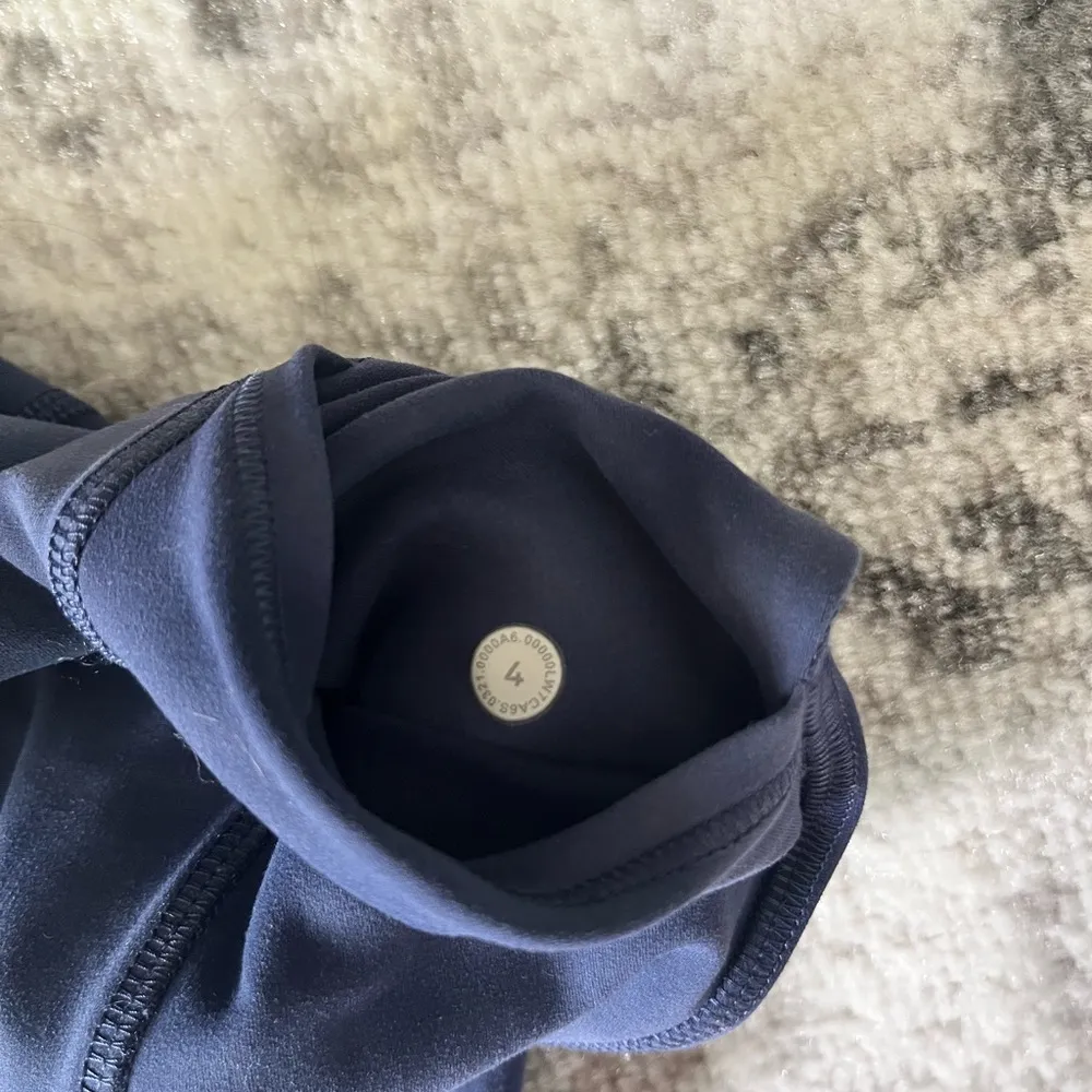 Lululemon Invigorate High-Rise Short 8" - Image 5