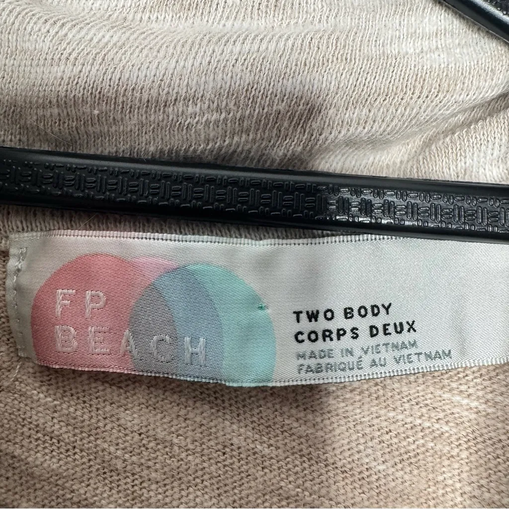 Free people beach cocoon neck pull over - Image 3