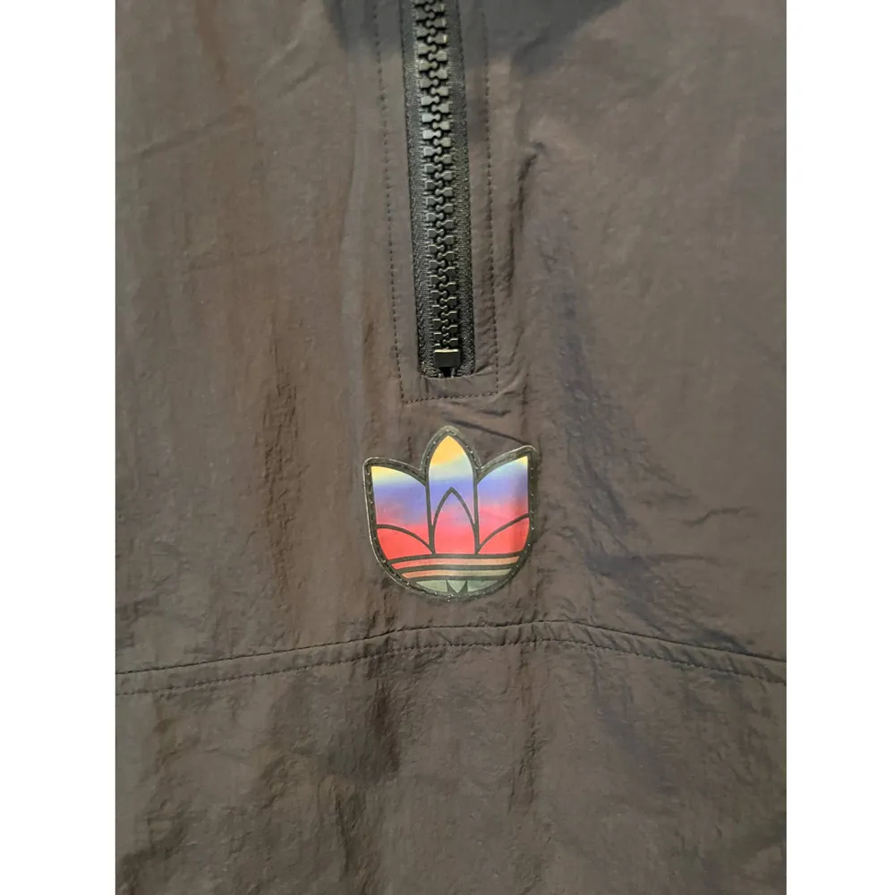 adidas Cropped Half-Zip Hoodie (US/M) - Image 3