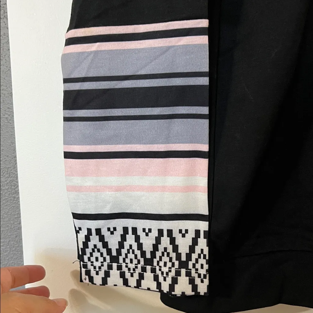 Chic Black and White Patterned Long Sleeve Women's Top Size L - Image 3