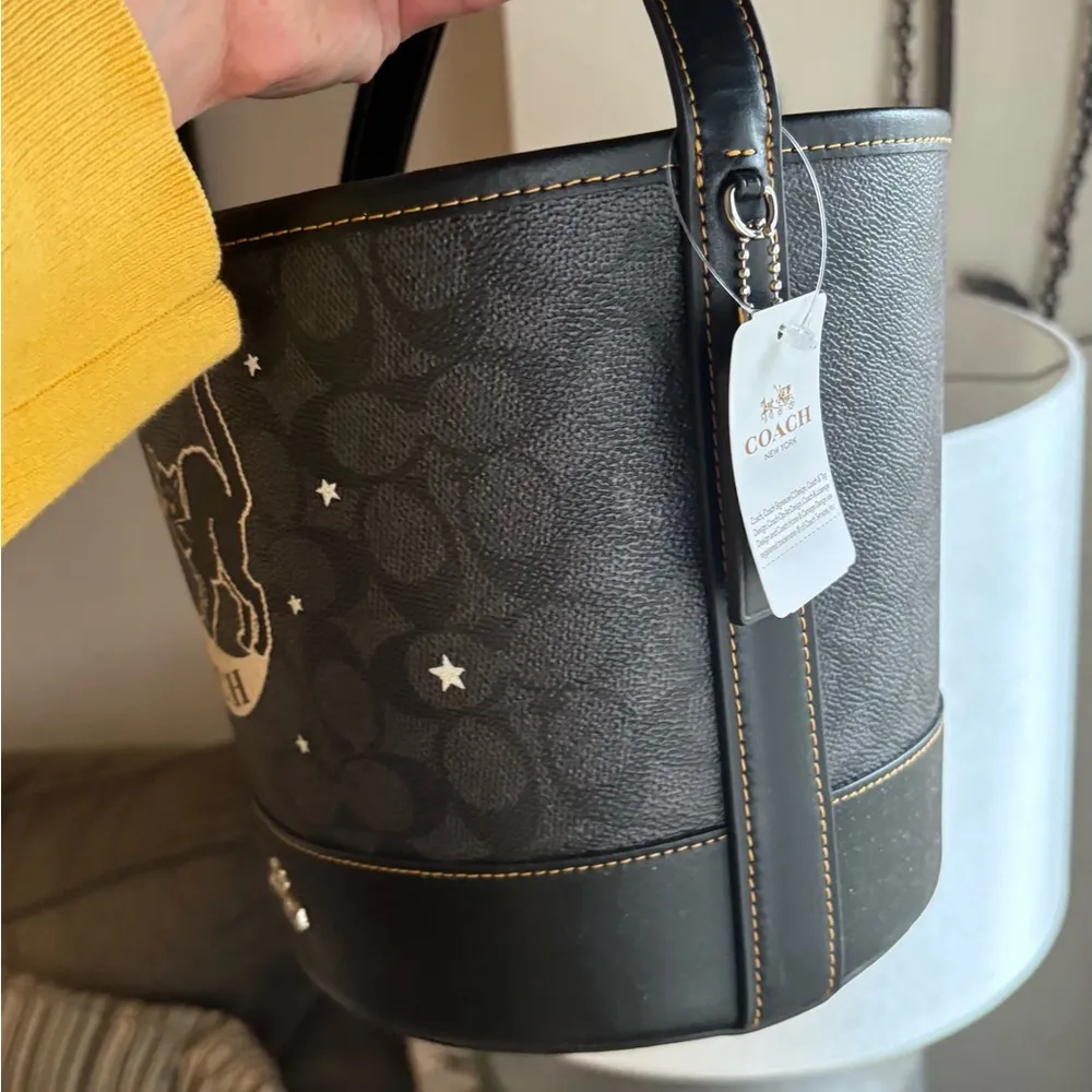 Authentic Coach Signature/Smooth leather w Celestial Cat Design bucket shoulder - Image 6