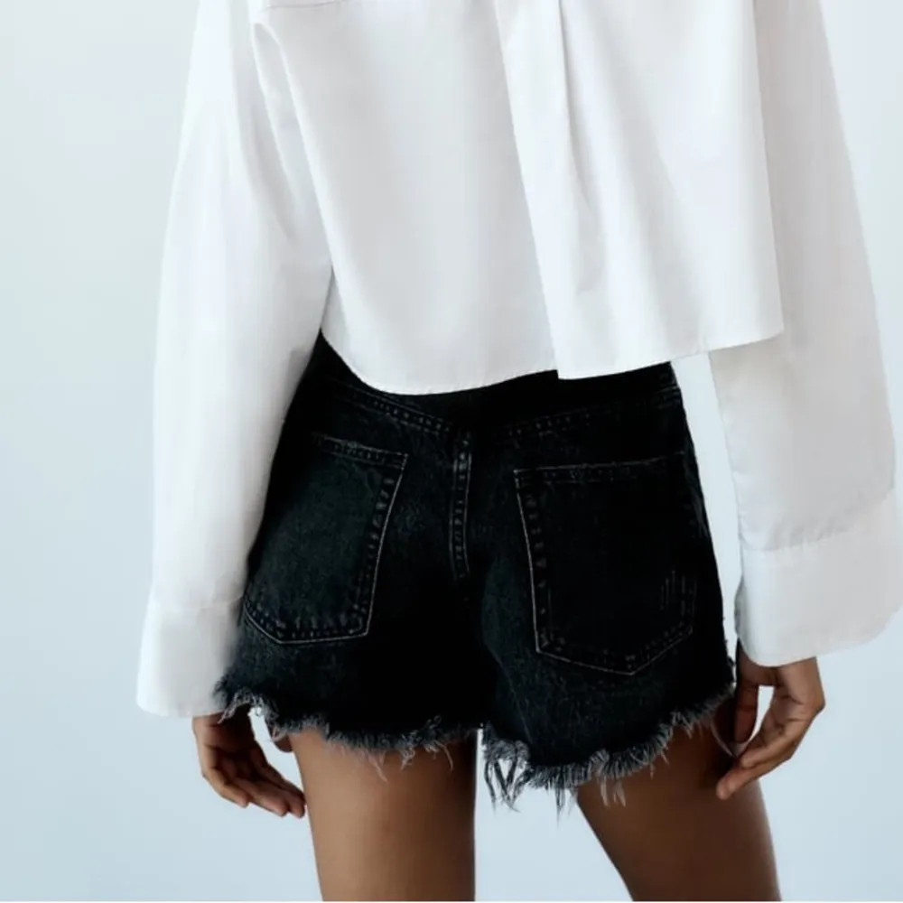 Zara The Cut Off Shorts Black casual classic comfy chic summer beach - Image 2
