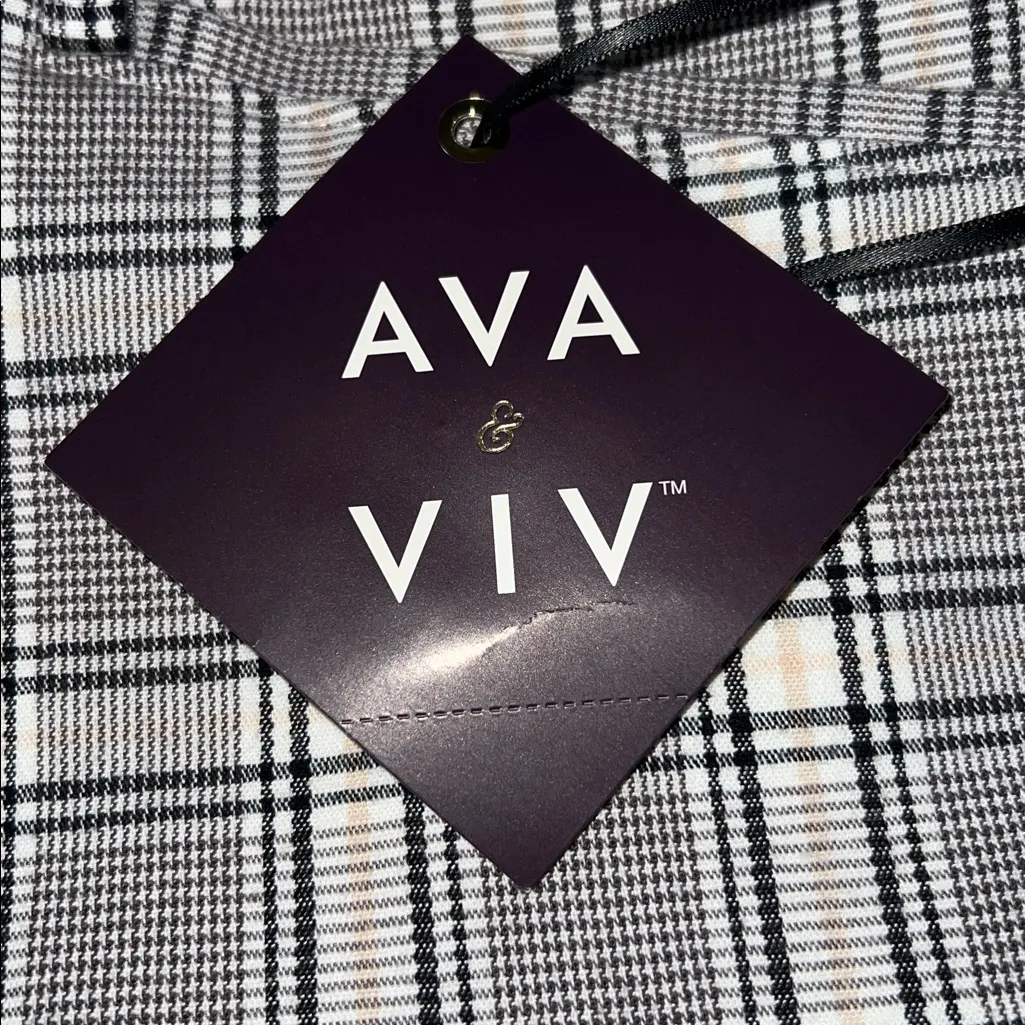 NWT Ava & Viv Ankle High Rise Fitted Hip & Thigh Comfort Waist Plaid T25 - Image 4