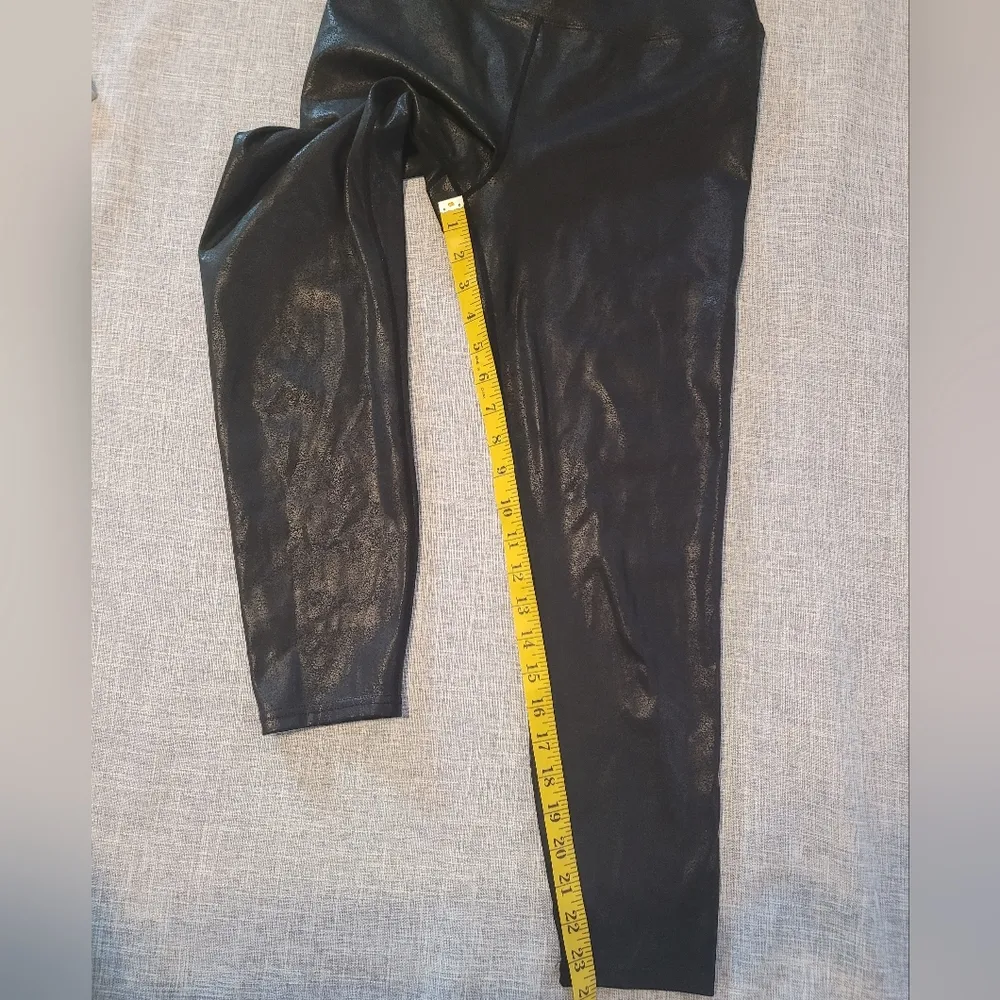 Carbon 38  - Image 8