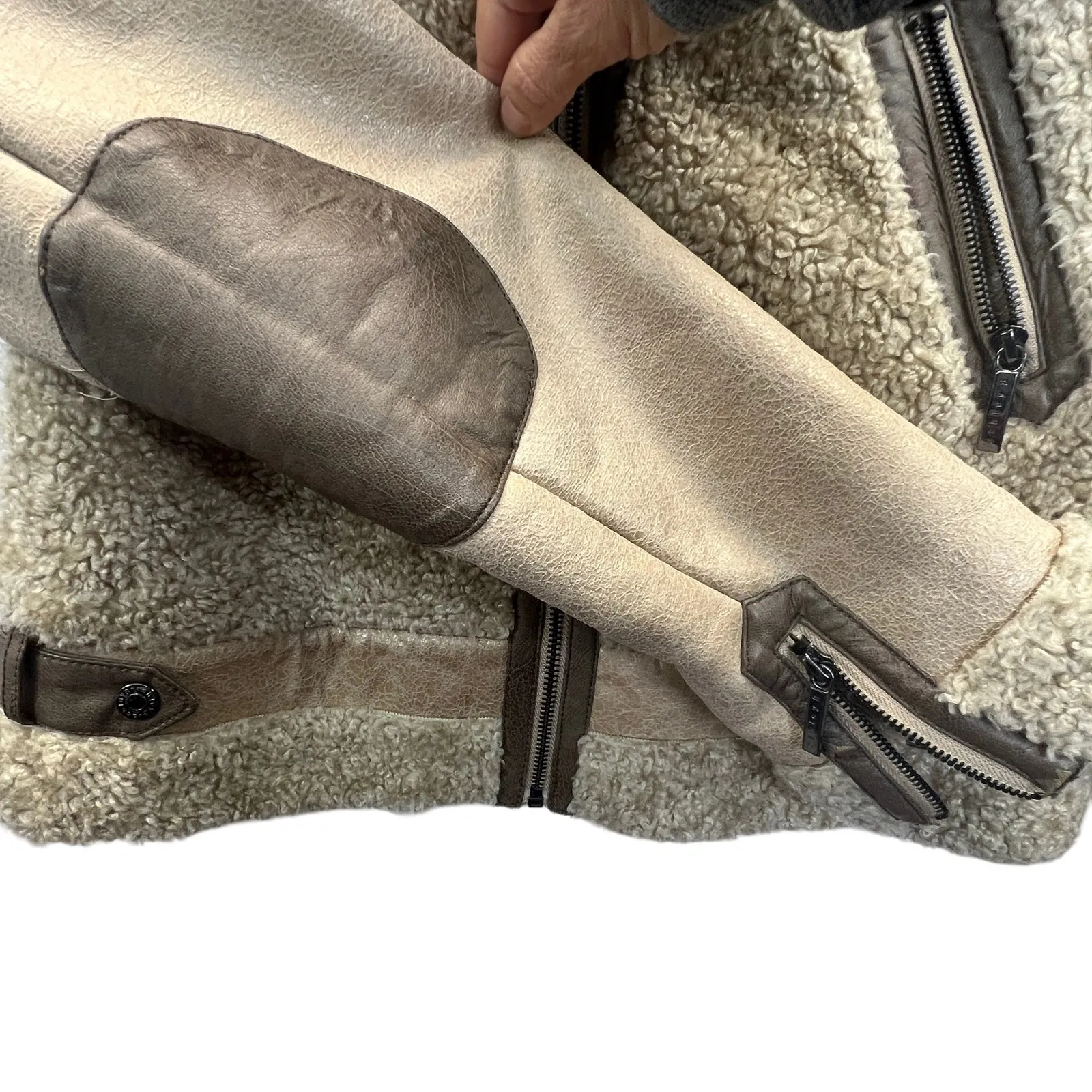 Ashley B Sherpa Faux Suede Moto Jacket M Beige Zip Vegan Leeather Cozy Warm Tan Size M - Image 11