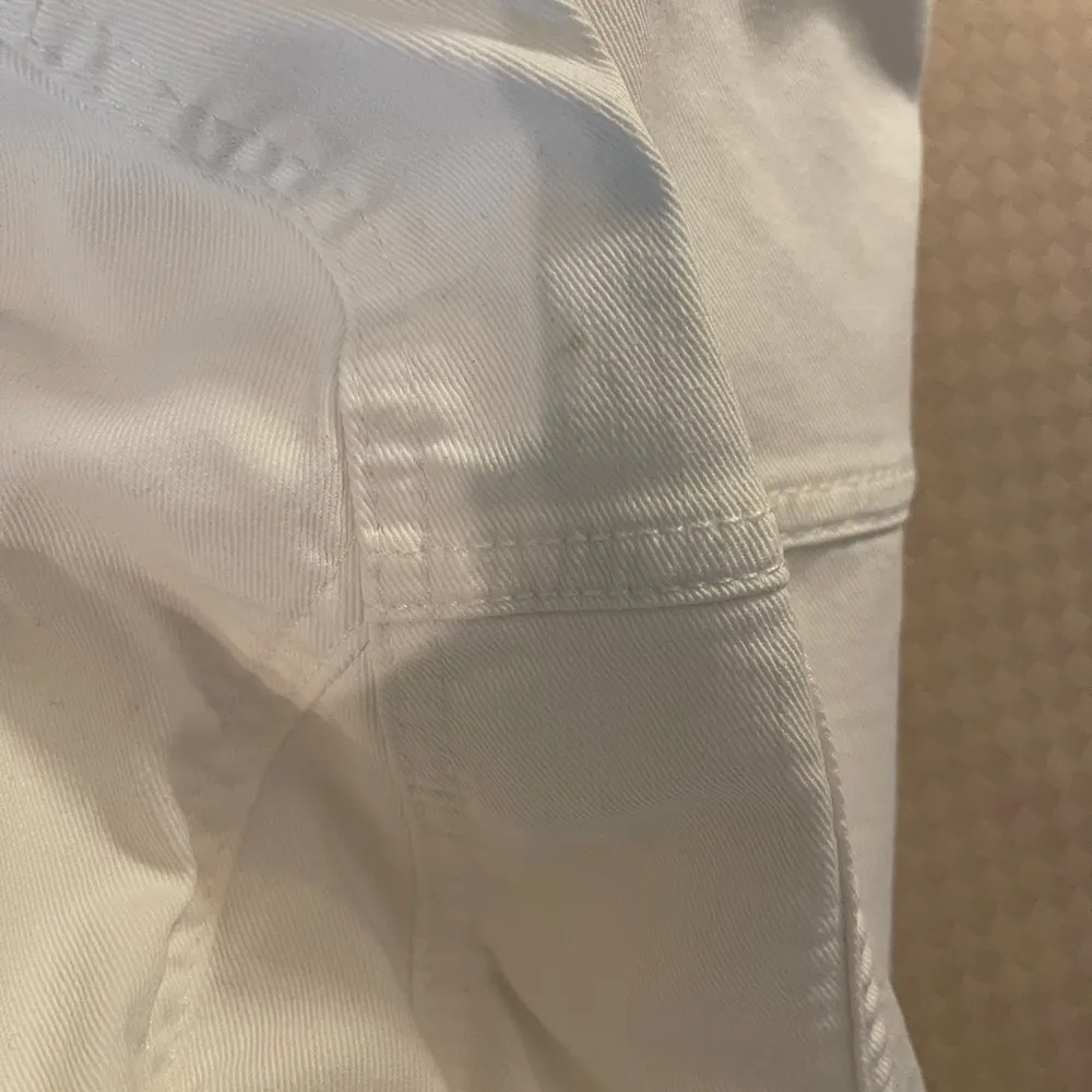 Hudson vintage classic stretch denim trucker style women’s jacket in Size S.​ - Image 8