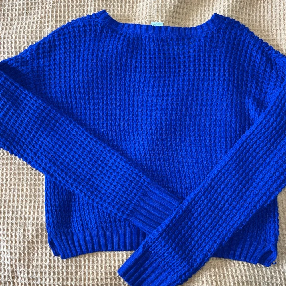 Say What? Blue knit cropped sweater - Image 5