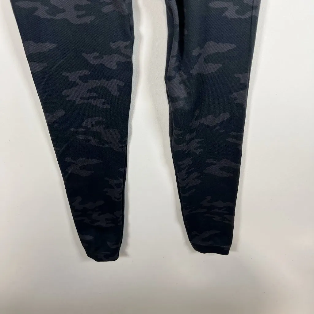 Spanx Navy Blue Gray Camo Seamless Look At Me Now Leggings‎ Size Small - Image 6