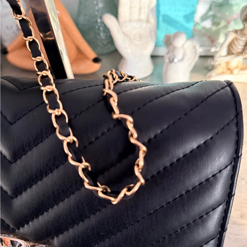 Badgley Mischka Black V Quilted Vegan leather Crossbody Bag with gold chain - Image 4