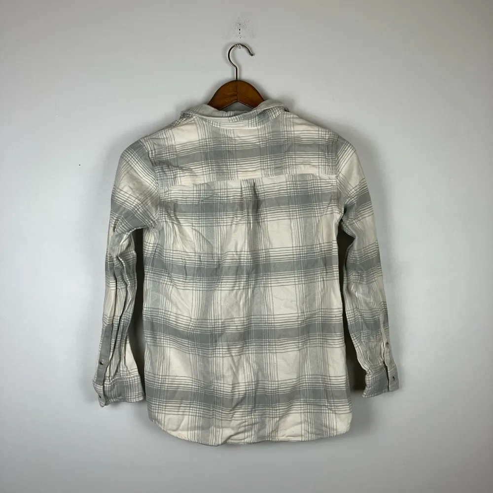 Marine Layer Gray Rose Overshirt Plaid Flannel Button Down Top - Image 8
