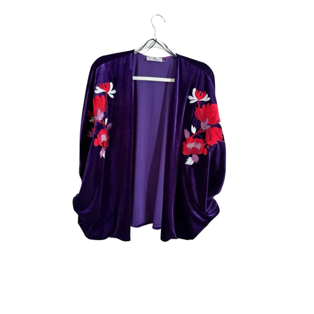Women's Natori Purple Velvet Embroidered Floral Cardigan XS - Image 9