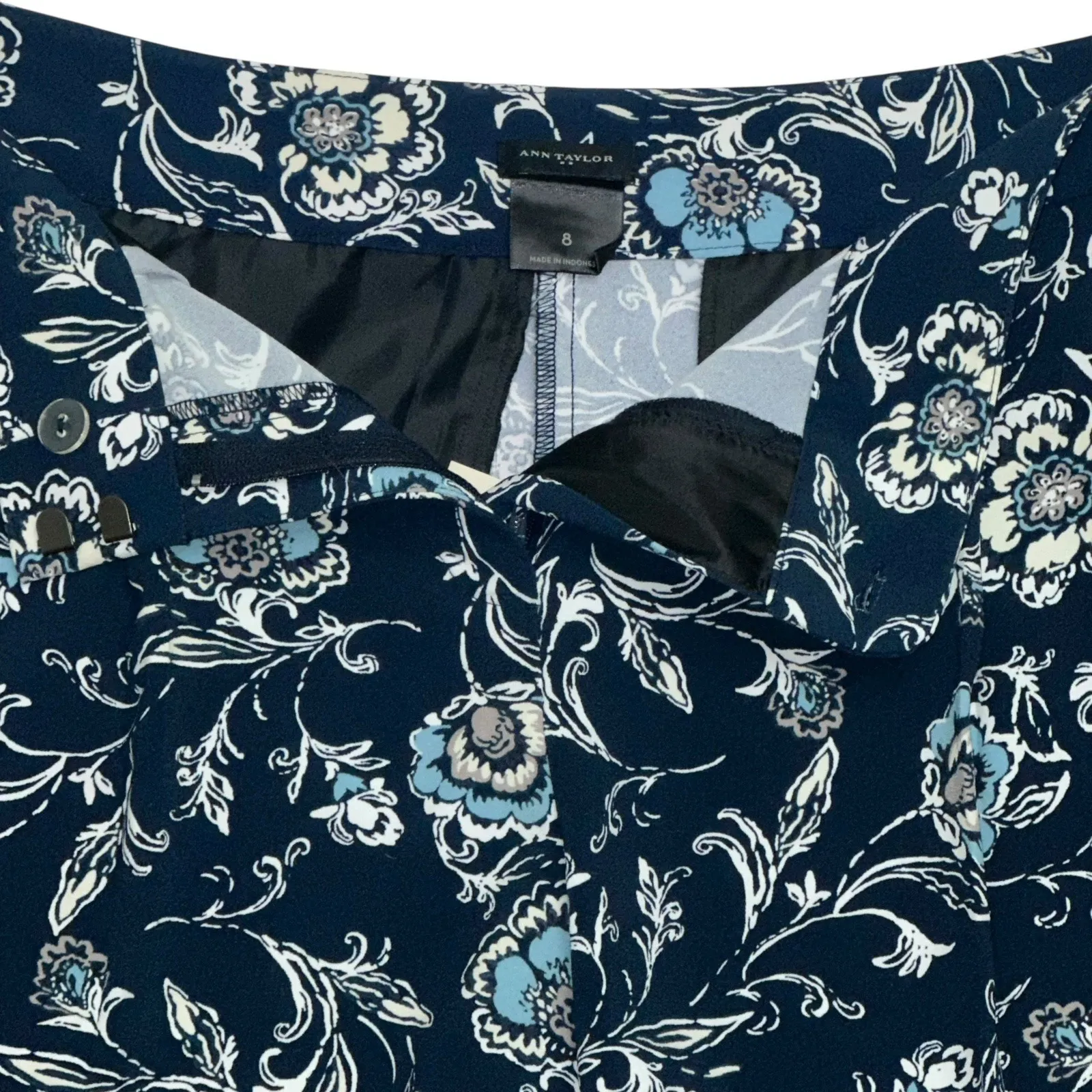 Ann‎ Taylor Women's Size 8 Shorts Lot Of 2 Black Navy White Pockets High Rise - Image 4