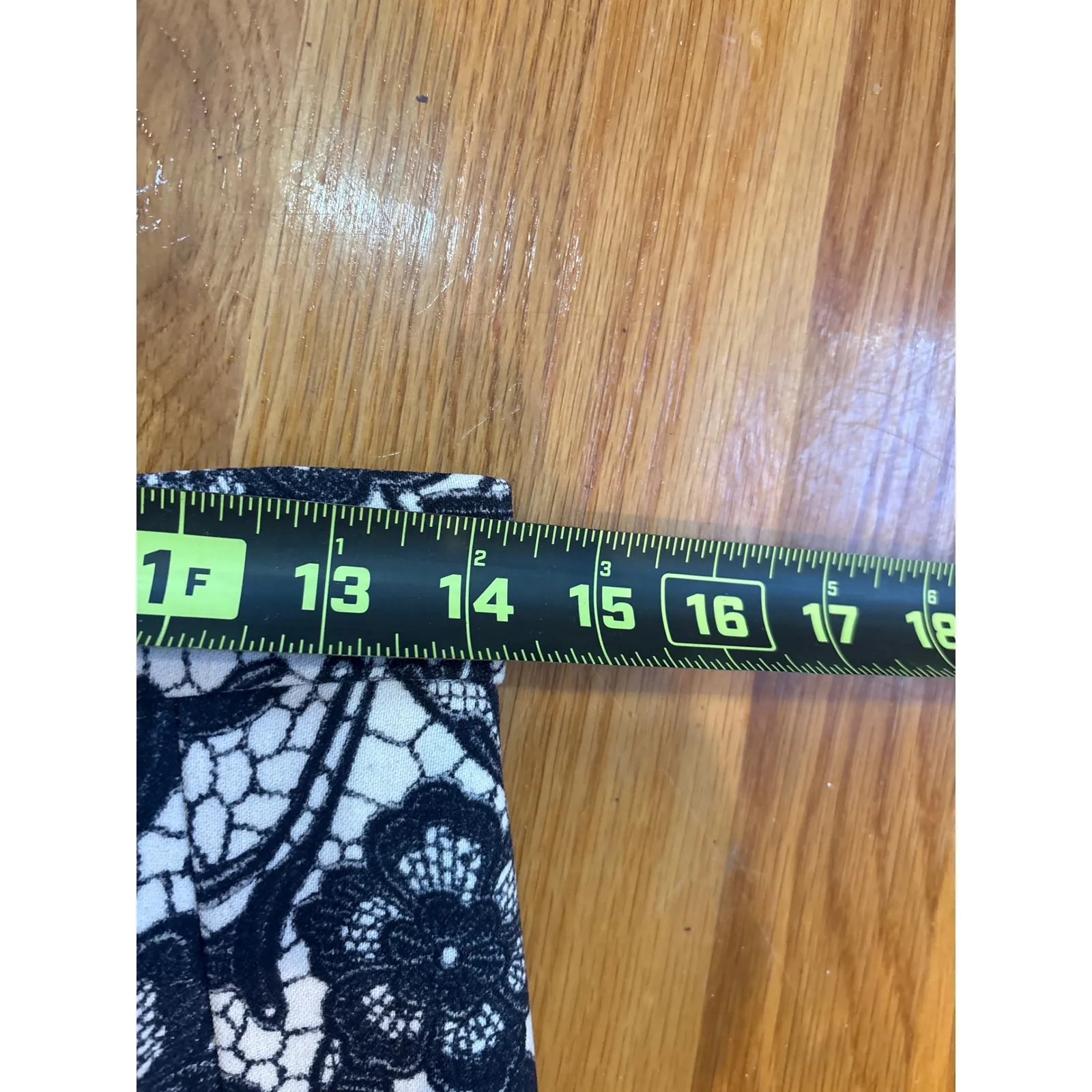 Dolce‎ & Gabbana Lace Pencil Skirt Black Beige Made in Italy Women's Size 42 - Image 5