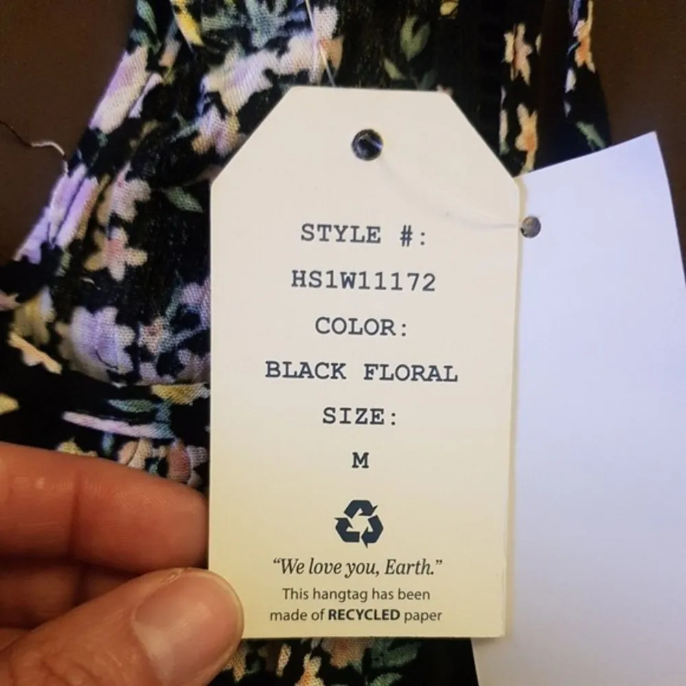 Hippie Rose  Sleeveless Blouse Top Americana Woven Tank Size Medium Floral Black - Image 10