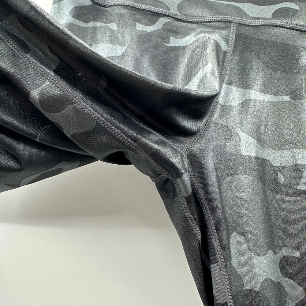 Nike One Dri-Fit Dark Smoke Grey White Camo Print Mid Rise Ankle Leggings Size S - Image 8