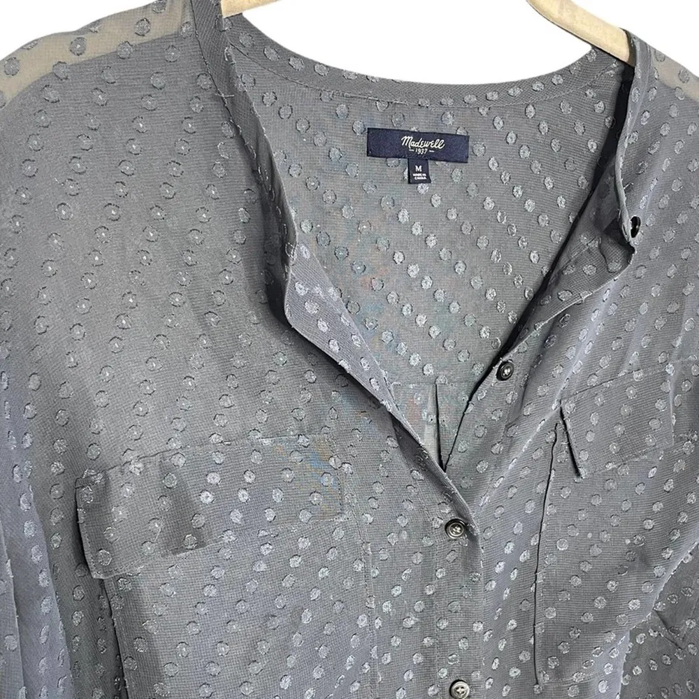 Madewell Women’s Ice Leaf Button Front Blouse Size Medium in Gray Style B6940 - Image 3