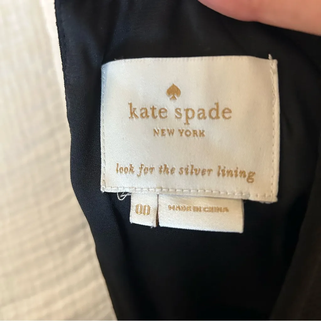 Kate Spade Cap Sleeve Crepe Dress in Las Vegas Black. Size 00. - Image 3