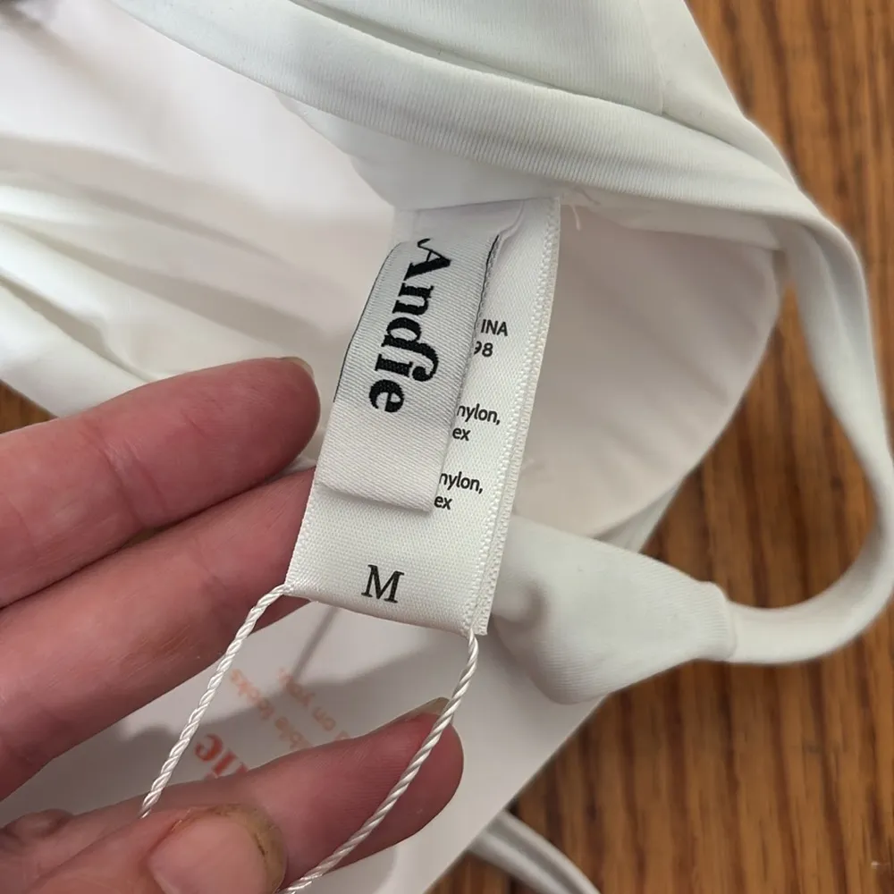 Andie bikini Set Santorini Top 90s High Waisted Bottom White size M NWT - Image 9