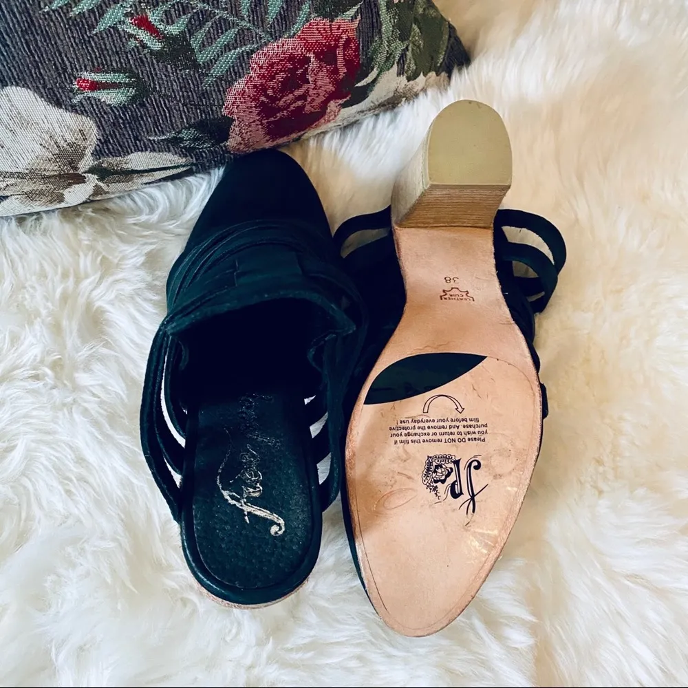 🌻Free People🌻 “Byron” Suede Mules size 38 (7.5) - Image 8