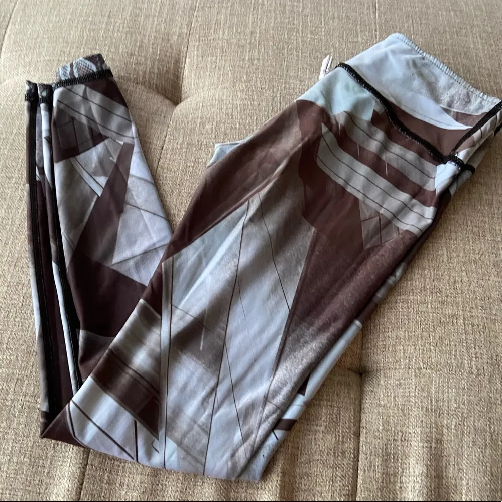 Vimmia  Reversible Print Athletic Core Leggings - Image 8